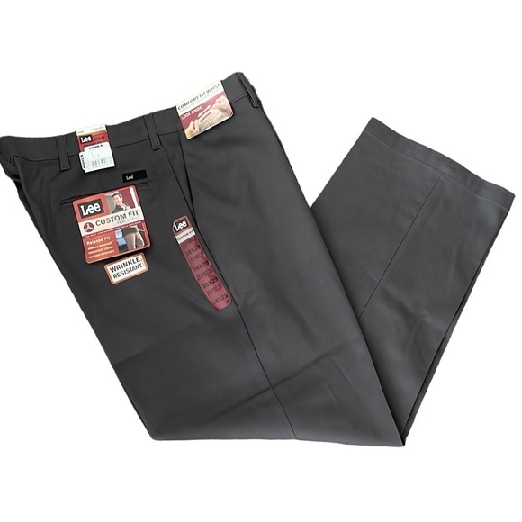 Lee Custom Fit Relaxed Fit Flat Front Pant - Picture 2 of 9